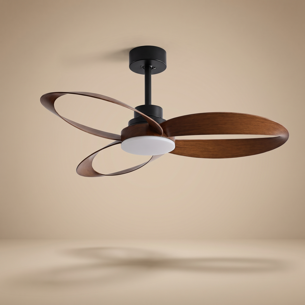 Curve | Designer DC ceiling fan with light